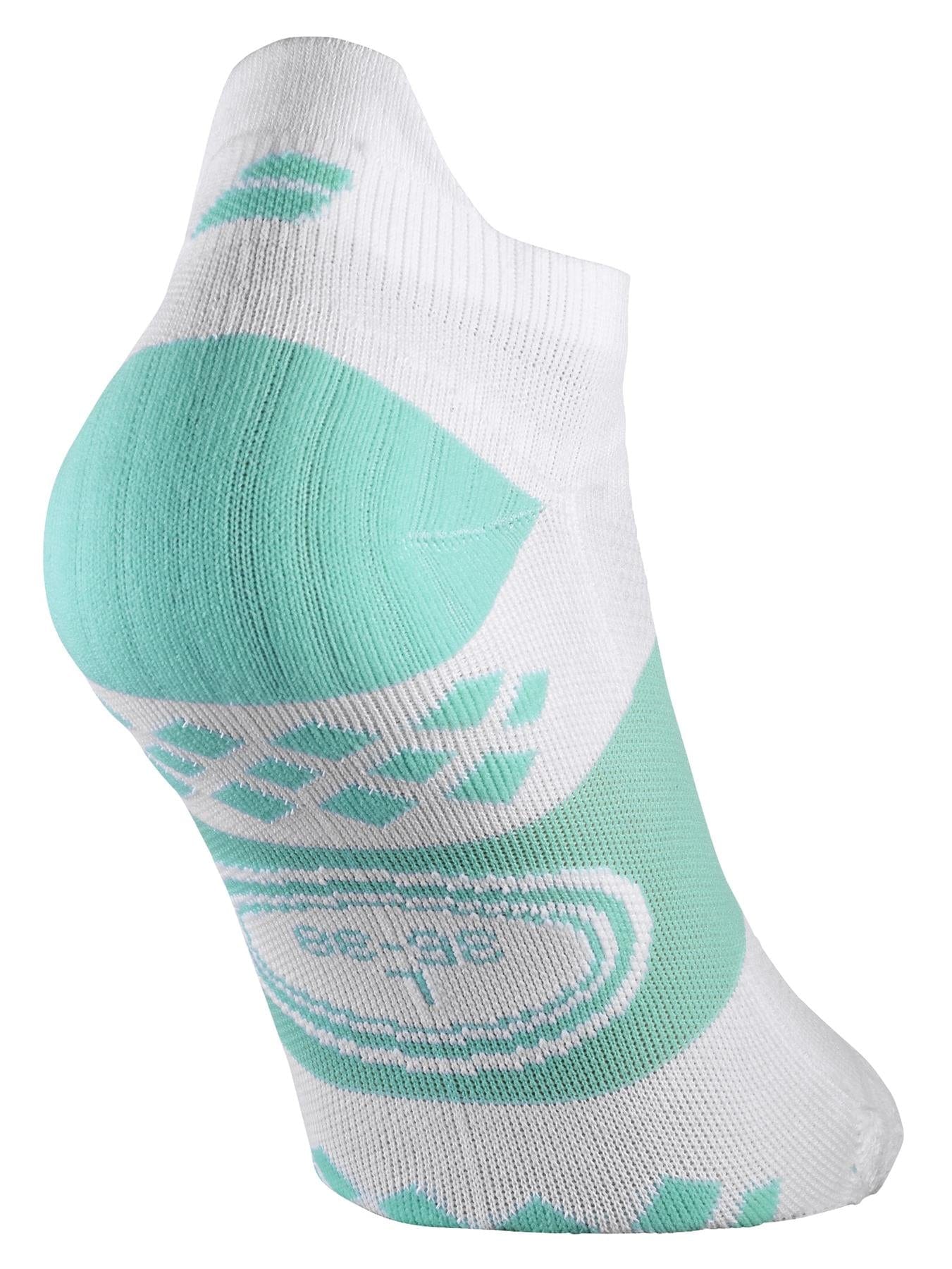 The Babolat Pro Crew Women's Tennis Socks in white with Cockatoo accents boast textured grip patterns on the sole, an ergonomic heel, and 360-degree support for unparalleled comfort. These socks are enhanced with Dri-Release technology for superior moisture management.