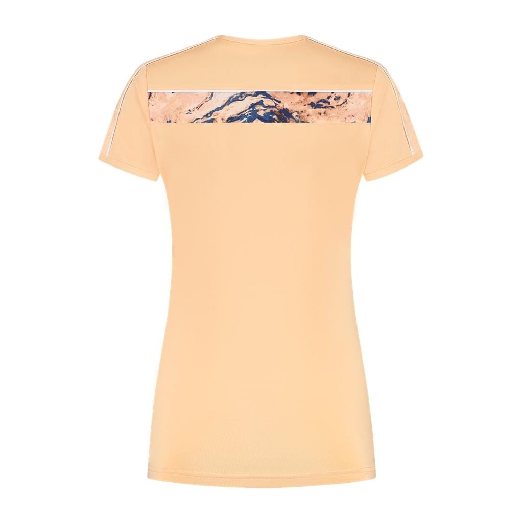 Back view of the K-Swiss Hypercourt Crew Tee 3 Women's Tennis T-Shirt crafted from breathable polyester. It showcases a peach fuzz hue with a horizontal marbled pattern strip across the upper back. Featuring short sleeves and a fitted design, this tee pairs perfectly with your favorite K-Swiss Hypercourt sneakers.