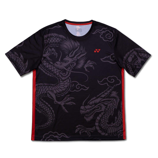 Get ready to celebrate in style with the Yonex CNY2024 Fighting Dragons Men's Tennis T-Shirt in black. This tee features two dramatic dragons intertwined, highlighted by striking red accents along the sides and shoulders. The intricate designs and swirling clouds create a bold and dynamic look, ideal for Chinese New Year festivities.