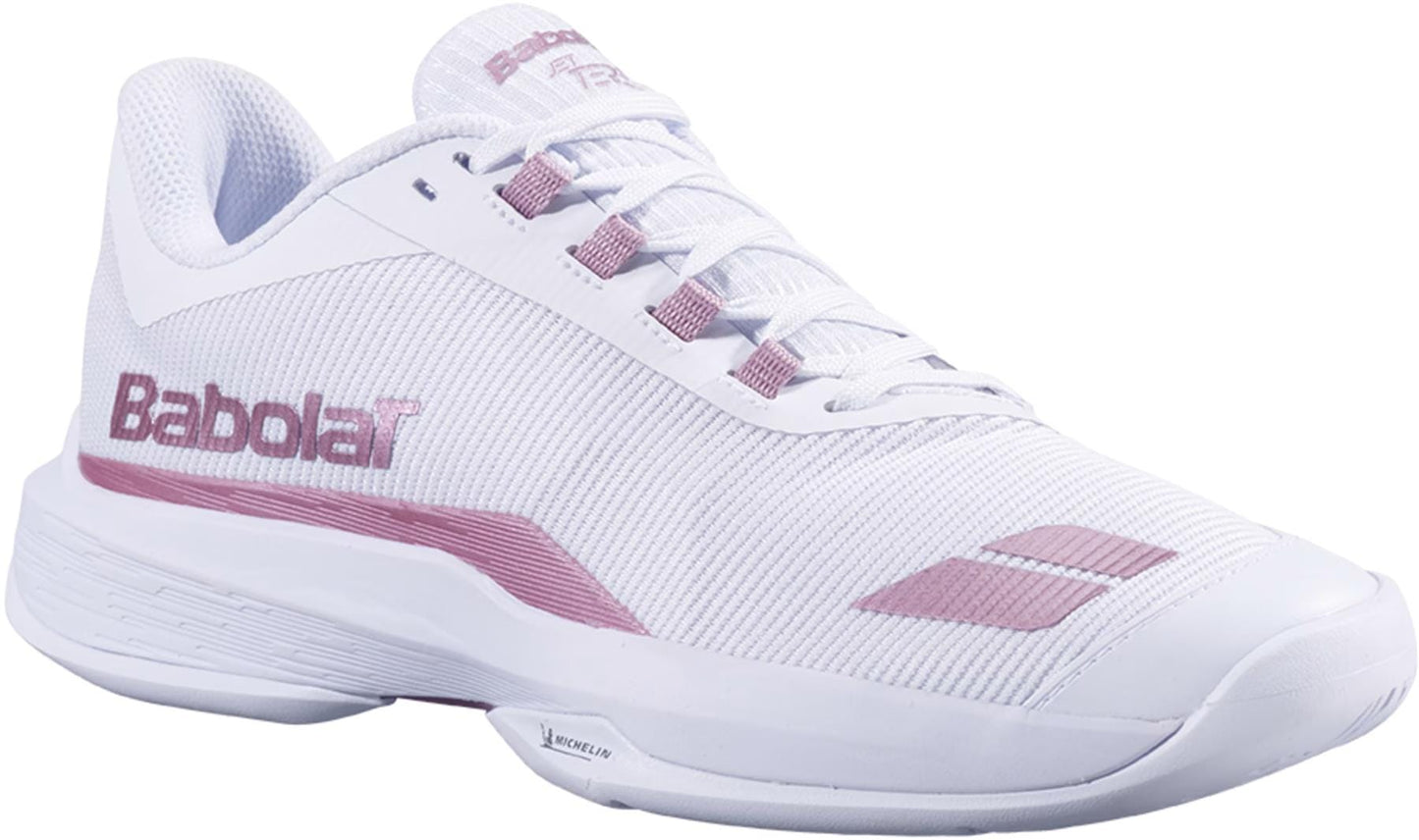 The Babolat Jet Tere 2 All Court Women’s Tennis Shoes in white and golden pink are ultra-lightweight sneakers, perfect for tennis or other sports, featuring golden pink accents and the signature Babolat logo.